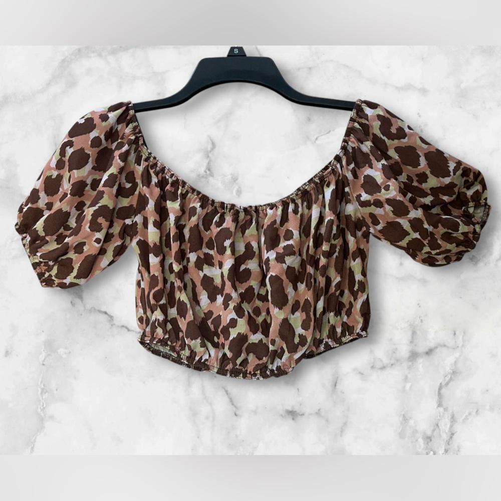 PrettyLittleThing Cropped Camo Off Shoulder Blouse Top Boho Cottagecore Size 8 - Picture 4 of 10